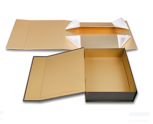 Folding magnetic boxes