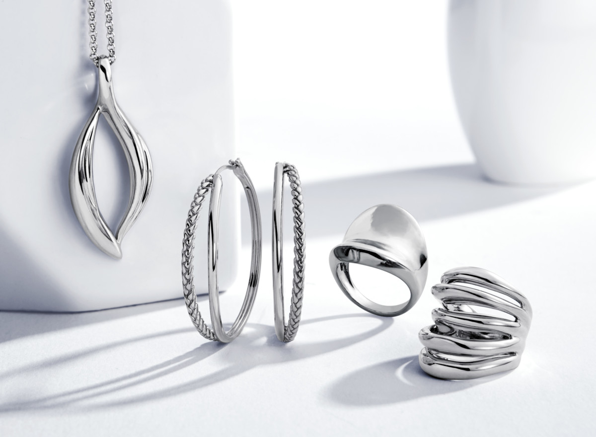 A Touch of Silver: Styling Tips for Women's Sterling Silver Jewelry