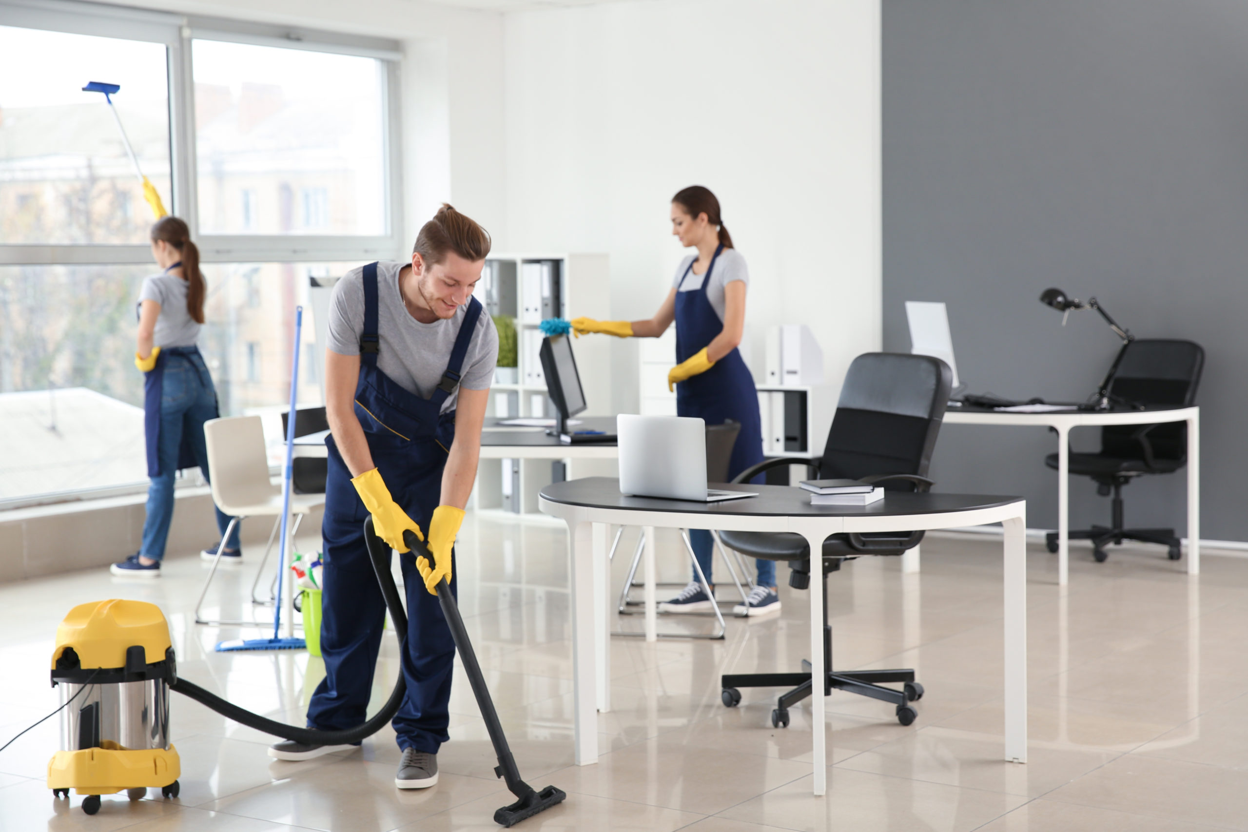 5 Ways To Keep Your Office Environment Clean & Fresh
