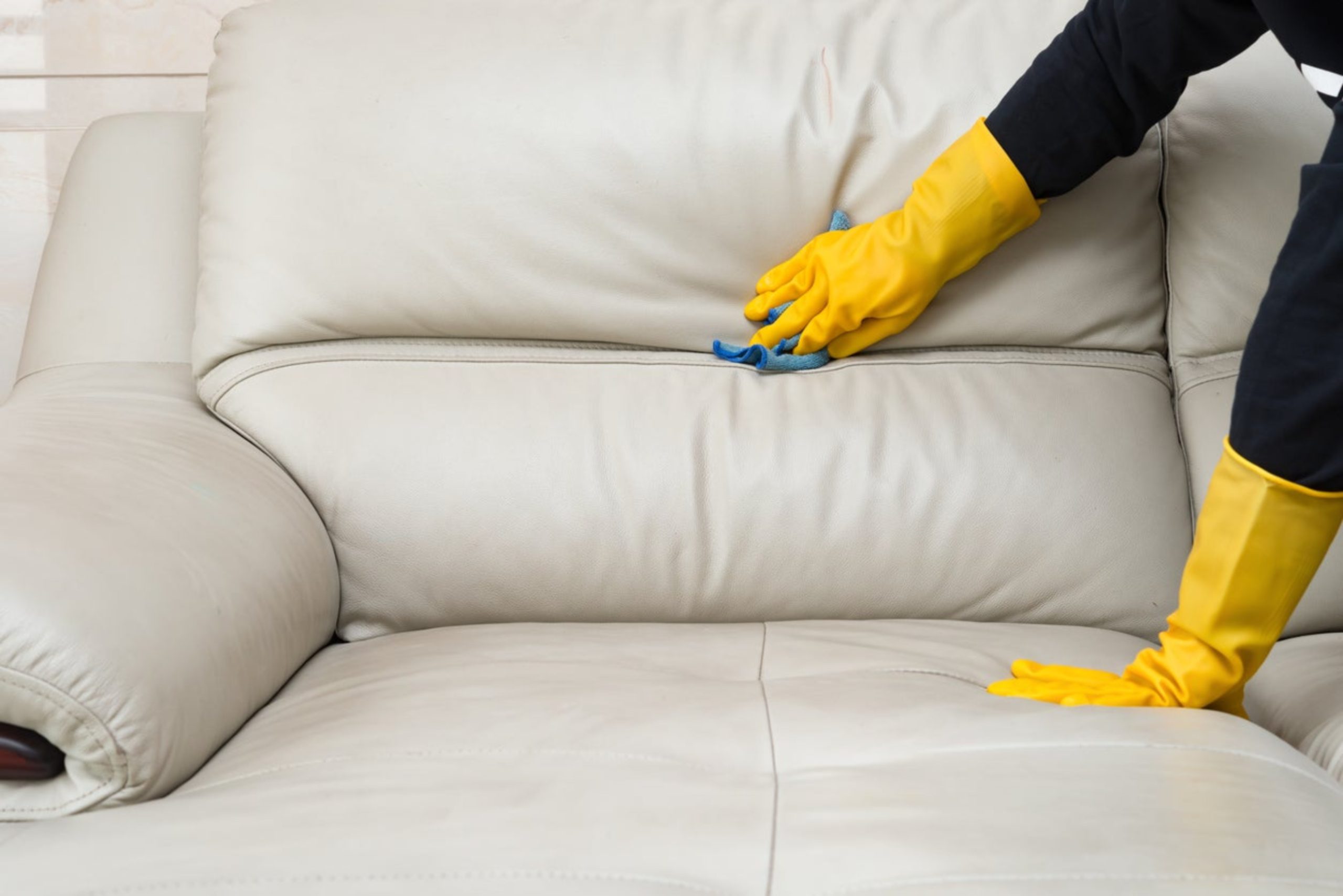 Couch Cleaning in Sydney How to Remove Stubborn Stains Effectively