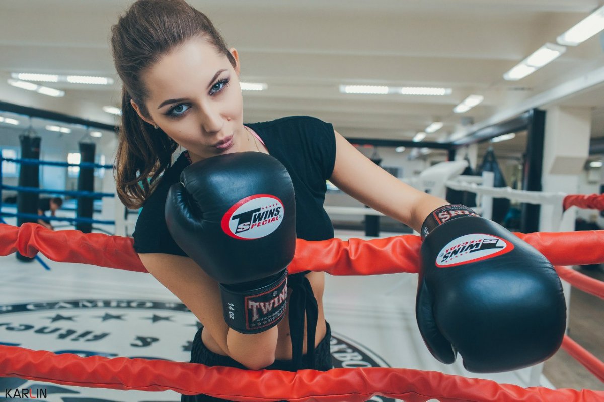 Trendy Fitness Fashion for Girls Who Love Boxing